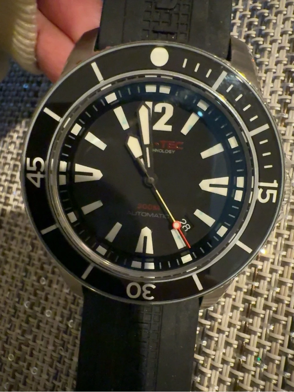 LÜM-TEC 300M-1XL Automatic Diver Watch – 45mm